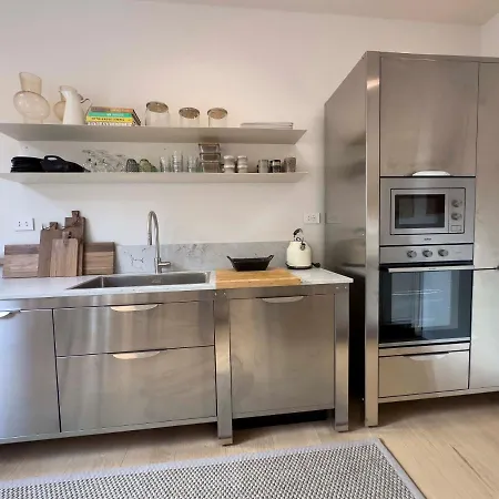 Lägenhet Realkasa Charming Luxury Apt.