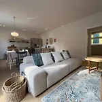 Realkasa Charming Luxury Apt. *