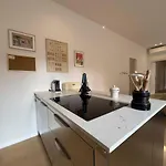 Realkasa Charming Luxury Apt. Διαμέρισμα *