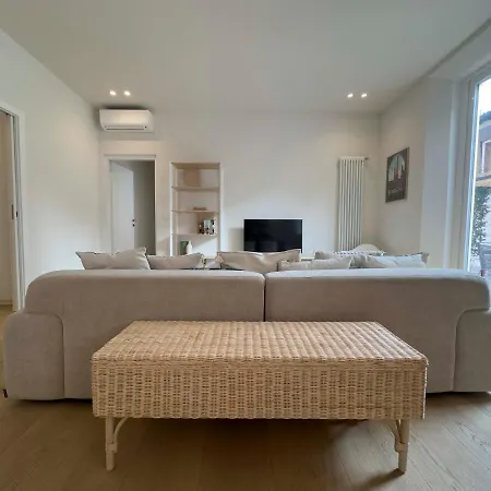 Realkasa Charming Luxury Apt. *